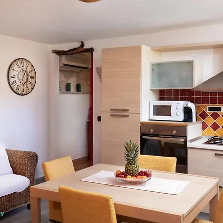 Apartment Emeraldway - Il Glicine